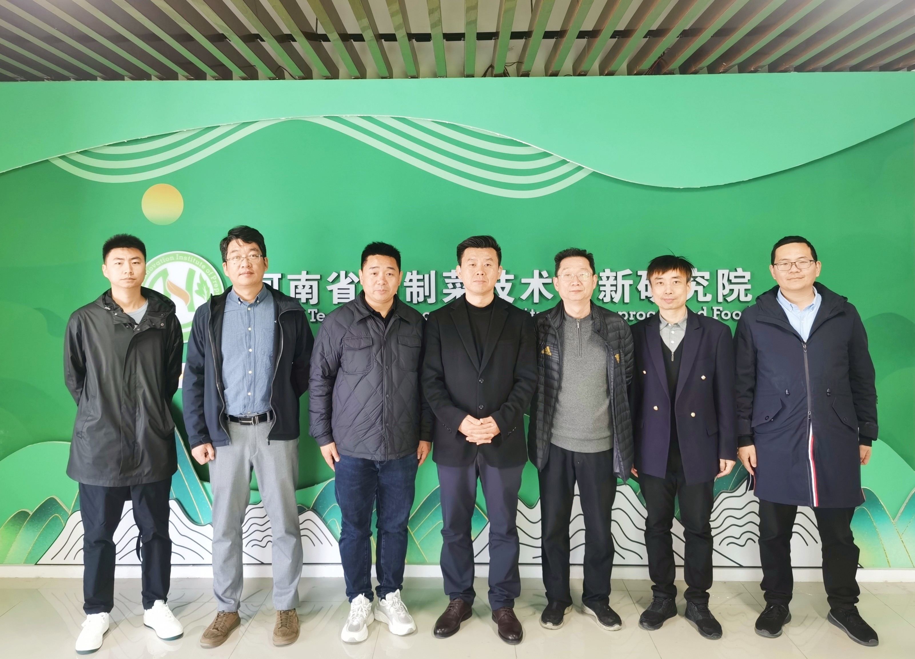 杰尔古格公司CEO李俊华一行赴河南牧业经济学院考察交流